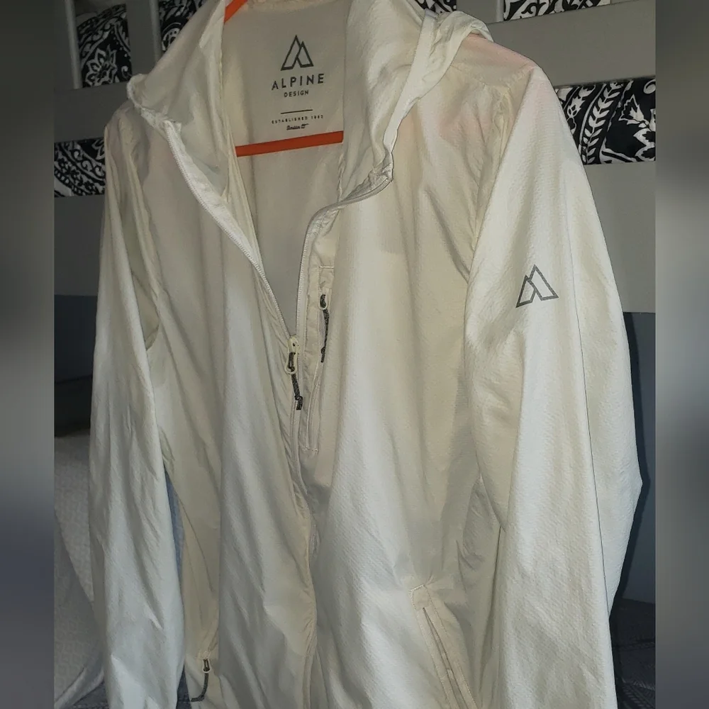 Alpine Design | Lightweight windbreaker - Picture 3 of 6